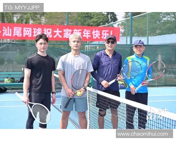 深圳网球队的团队协作揭秘：网球巨献背后的默契与拼搏精神